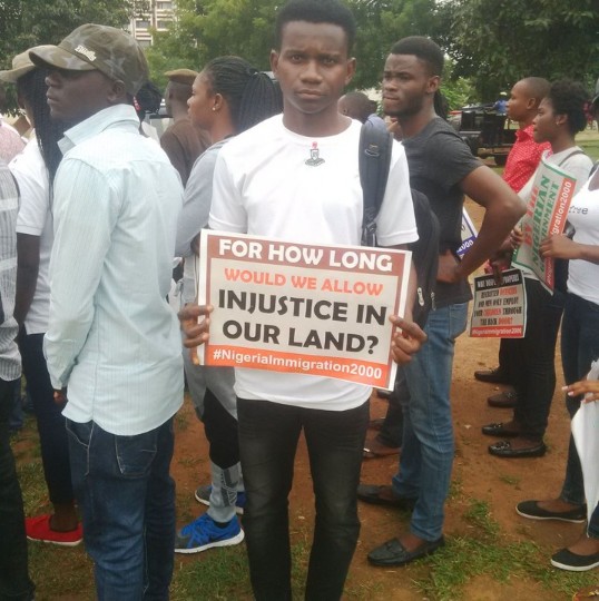 NIS-Protest4