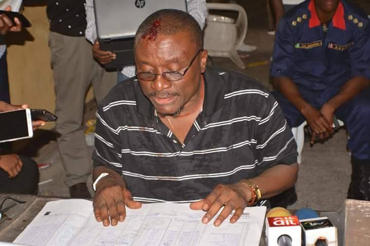 4600742_electionofficerbleeds_jpeg430c3cde3ffeb24b3d20aababbd7ed37